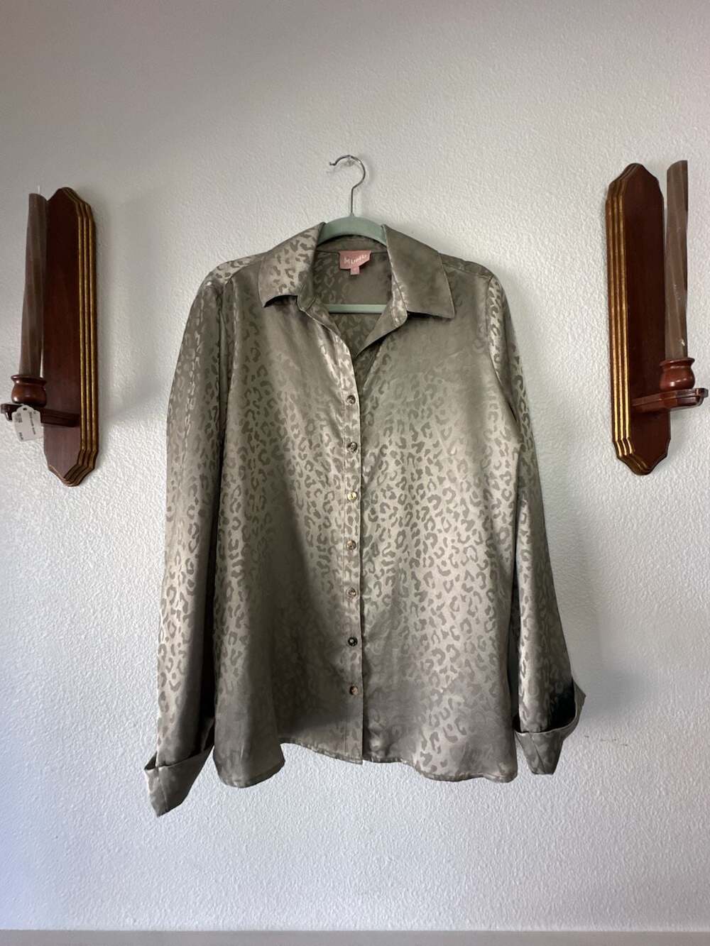 Show Me Your Mumu Satin Leopard Print Long Sleeve Button Down Shirt Size S